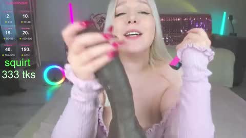 Im Mandy and I love to play in public and do crazy in PVT online show from 02/10/25, 10:53