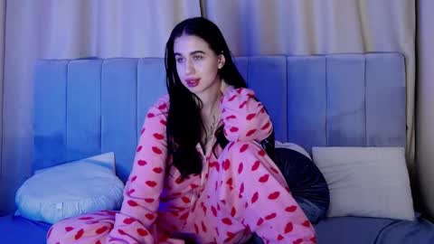 Amazon online show from 03/06/25, 05:22