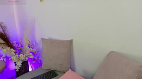 Ambar online show from 11/25/25, 04:01