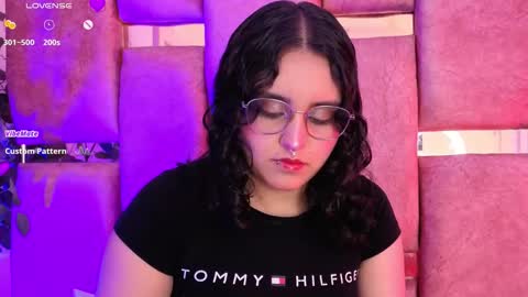   online show from 11/01/25, 07:05