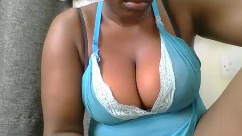 Mia online show from 12/24/24, 08:33