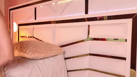 Julieta  online show from 09/30/25, 11:59