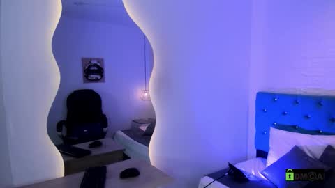 ambarcollins01 online show from 01/06/26, 09:50