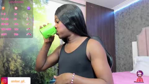ambargil__ online show from 09/18/25, 10:01