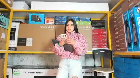 Snapshot of ambarina_ chatting on 05/13/26, 11:29 Ambarina online show from 05/13/26, 11:29