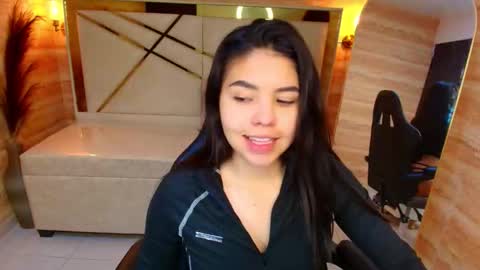 Ambarina online show from 10/18/25, 03:31