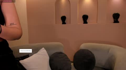 Ambar  online show from 04/23/26, 10:47