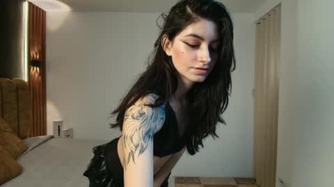 AMBAR LEE online show from 04/22/26, 12:18