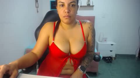 ambarmilf09 online show from 09/18/25, 07:27