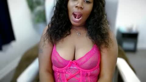 Amoya online show from 10/30/25, 04:41