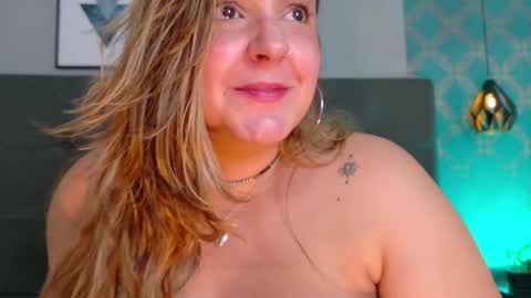 Snapshot of ambarroberts chatting on 04/29/26, 05:30 Ambar online show from 04/29/26, 05:30