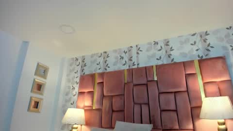 AmbarSantany  online show from 11/24/25, 11:04