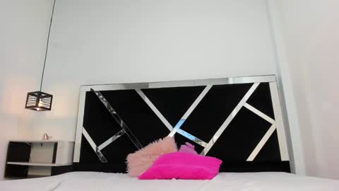   online show from 02/12/25, 03:29