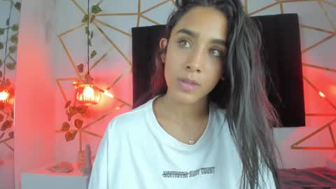 Snapshot of ambeer_rousess chatting on 03/10/25, 11:16 Amber online show from 03/10/25, 11:16