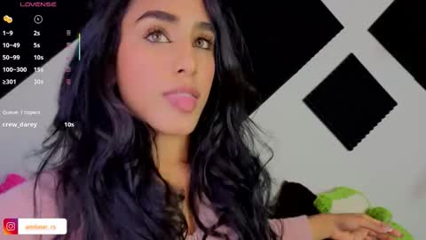 Snapshot of ambeer_rousess chatting on 09/11/25, 12:11 Amber online show from 09/11/25, 12:11