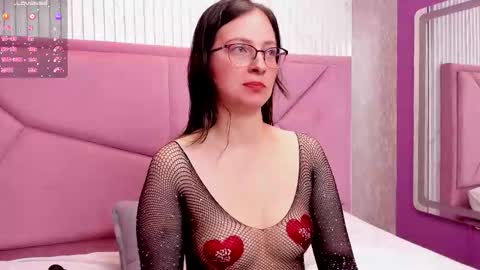 .  Amber Wood  . online show from 10/08/25, 12:47