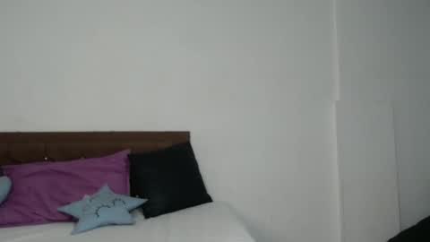 Snapshot of ambel_rose chatting on 01/03/25, 02:10 ambel_rose online show from 01/03/25, 02:10