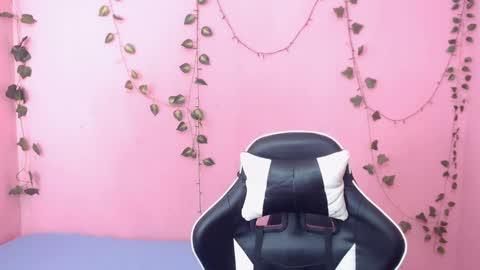 Snapshot of ambel_rose chatting on 02/15/25, 11:03 ambel_rose online show from 02/15/25, 11:03