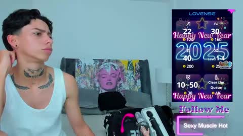 Snapshot of amber_adams_ chatting on 01/08/25, 07:24 Amber online show from 01/08/25, 07:24