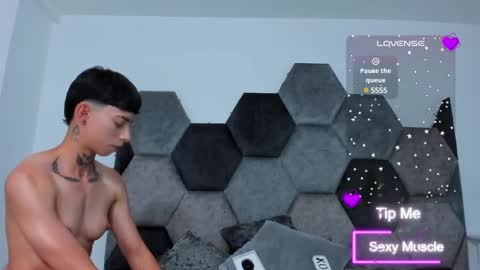 Snapshot of amber_adams_ chatting on 02/23/25, 04:46 Amber online show from 02/23/25, 04:46