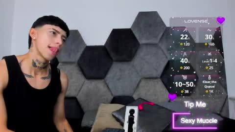 Snapshot of amber_adams_ chatting on 03/03/25, 02:04 Amber online show from 03/03/25, 02:04