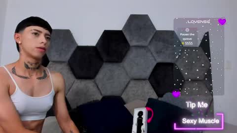 Snapshot of amber_adams_ chatting on 03/06/25, 01:24 Amber online show from 03/06/25, 01:24