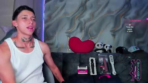 Snapshot of amber_adams_ chatting on 07/11/26, 07:27 Amber online show from 07/11/26, 07:27