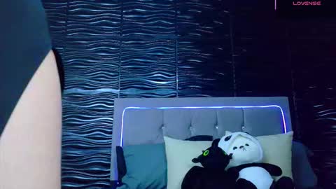 Snapshot of amber_bull chatting on 09/20/25, 12:17 amber_bull online show from 09/20/25, 12:17