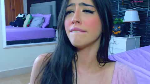 amber_bull online show from 11/21/25, 01:10