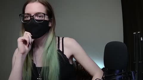 Snapshot of amber_candyfloss chatting on 12/16/24, 03:08 Amber non-nude model online show from 12/16/24, 03:08