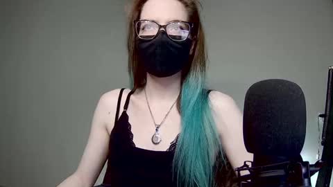 Snapshot of amber_candyfloss chatting on 02/05/25, 10:44 Amber non-nude model online show from 02/05/25, 10:44