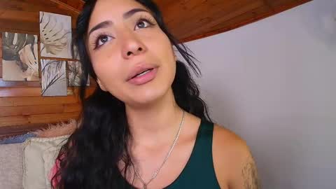 amber_curly online show from 01/13/26, 10:48