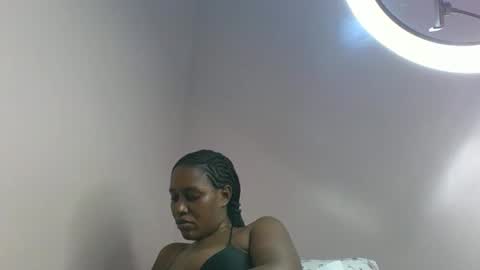 Snapshot of amber_cutie2 chatting on 05/16/26, 02:19 amber_cutie2 online show from 05/16/26, 02:19