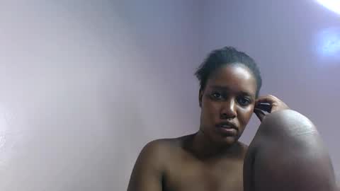 Snapshot of amber_cutie2 chatting on 06/11/26, 12:54 amber_cutie2 online show from 06/11/26, 12:54