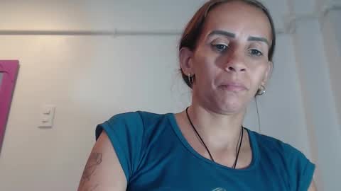 Snapshot of amber_moore chatting on 10/23/25, 01:49 Amber Moore online show from 10/23/25, 01:49