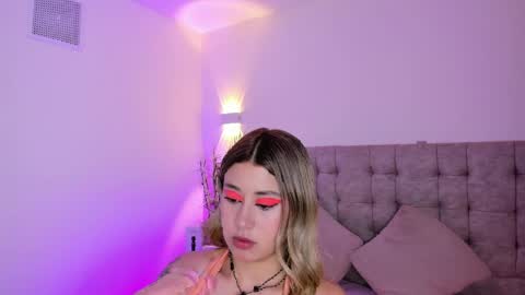 amber_palmer online show from 04/24/26, 08:44