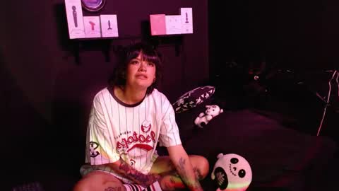 Snapshot of amber_rouss chatting on 10/01/25, 02:28 ROUSS online show from 10/01/25, 02:28