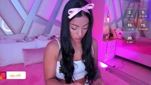 Snapshot of amber_villalobos chatting on 09/24/25, 04:38 Tell me Amber online show from 09/24/25, 04:38