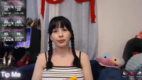 Amber Chase online show from 11/25/25, 05:07