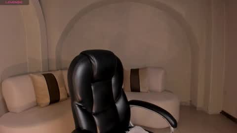  Amber   online show from 12/01/25, 07:52