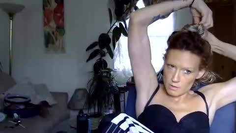 Kaligirll online show from 05/18/26, 11:32