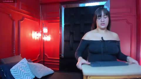 Snapshot of amberhanks chatting on 06/15/26, 12:18 Amber Hanks online show from 06/15/26, 12:18
