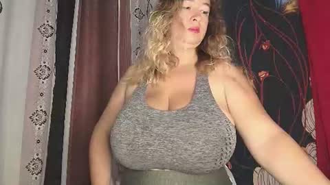 Snapshot of amberlissi chatting on 07/27/26, 01:18 LISSY online show from 07/27/26, 01:18