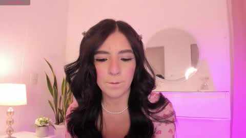 Snapshot of amberlowell chatting on 10/15/25, 10:43 Amber online show from 10/15/25, 10:43