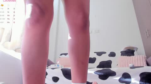 Snapshot of ambermiller04 chatting on 12/11/24, 11:51 Amber online show from 12/11/24, 11:51