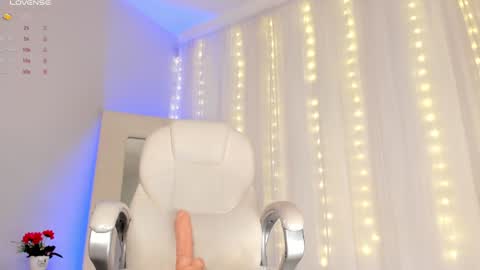 Snapshot of ambermiller04 chatting on 12/17/24, 01:16 Amber online show from 12/17/24, 01:16