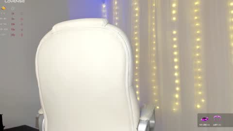 Snapshot of ambermiller04 chatting on 12/28/24, 02:42 Amber online show from 12/28/24, 02:42