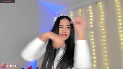 Snapshot of ambermiller04 chatting on 01/03/25, 01:03 Amber online show from 01/03/25, 01:03