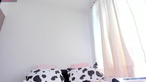 Snapshot of ambermiller04 chatting on 02/03/25, 04:52 Amber online show from 02/03/25, 04:52