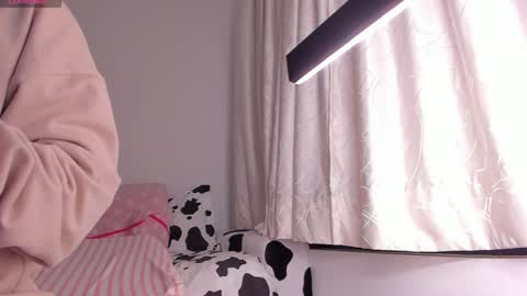 Snapshot of ambermiller04 chatting on 02/07/25, 10:50 Amber online show from 02/07/25, 10:50